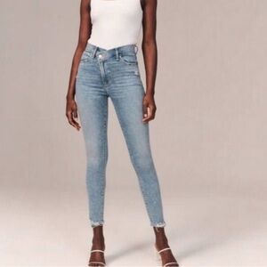 Abercrombie high rise skinny jean cross over jean 6s